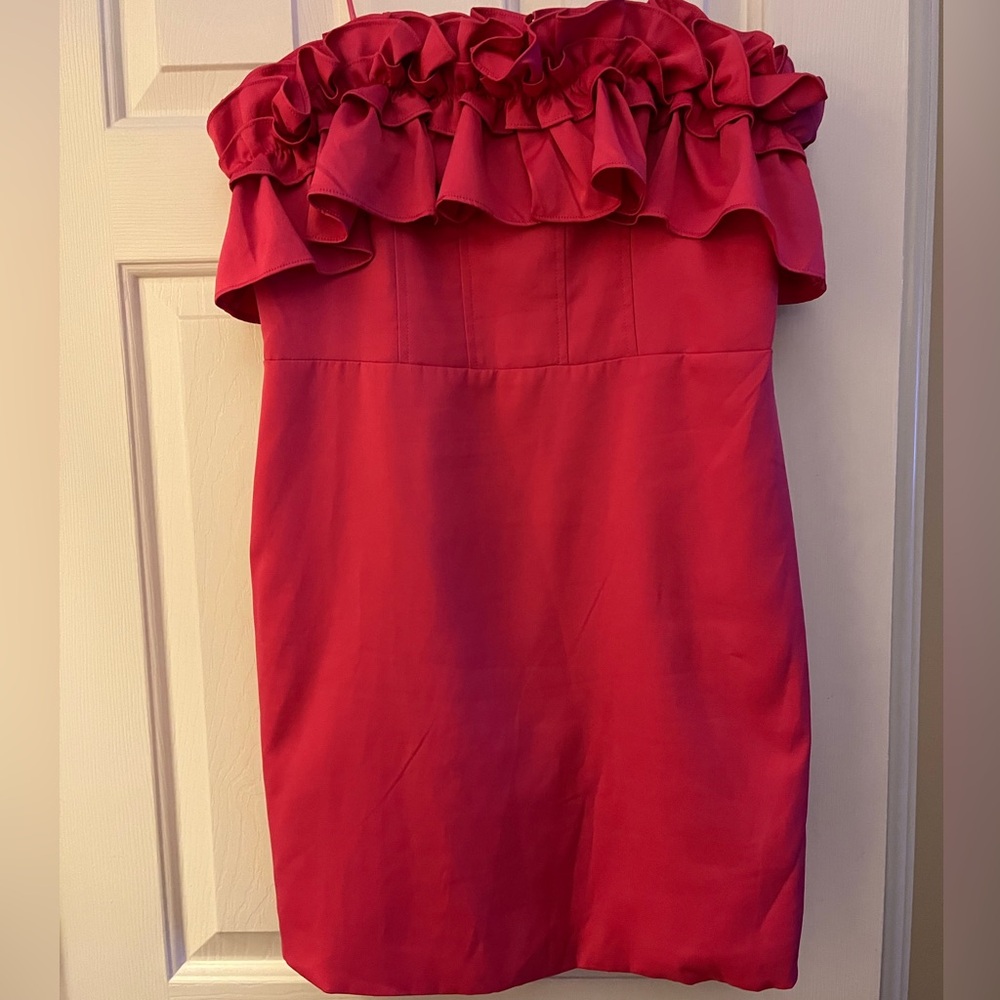 DO+BE  pink strapless with ruffle top